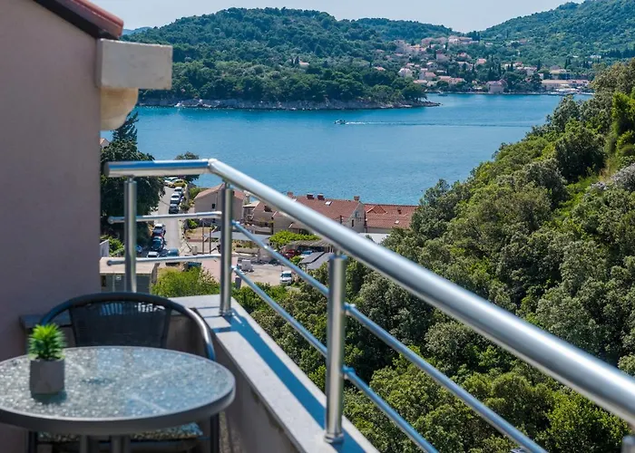 Διαμέρισμα Peaceful Near The - Sole