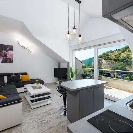 Peaceful Near The - Sole Apartament *