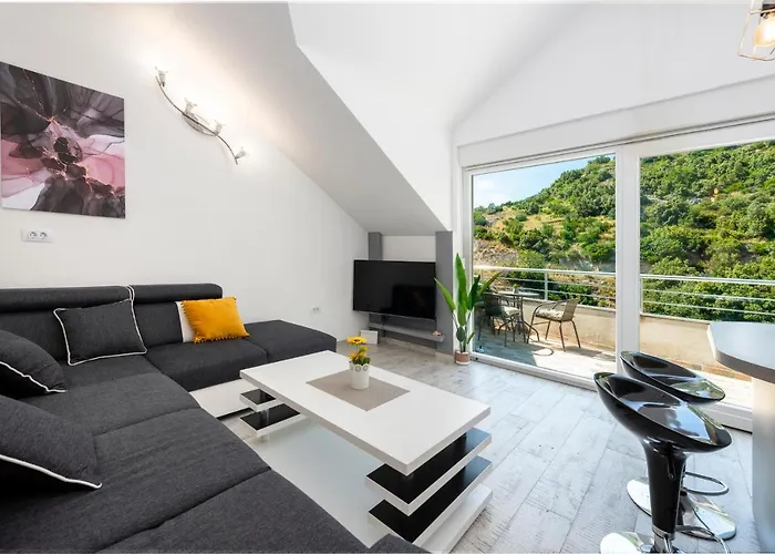 Peaceful Near The - Sole *