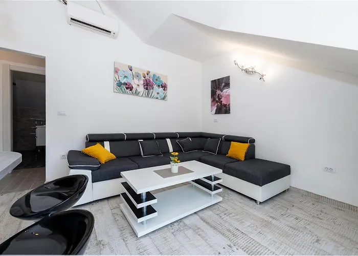 Peaceful Near The - Sole דירה *