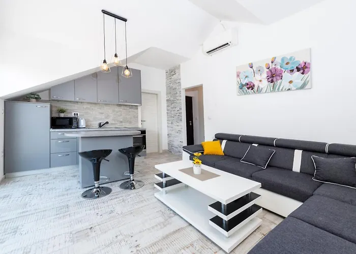 Peaceful Near The - Sole * זאטון