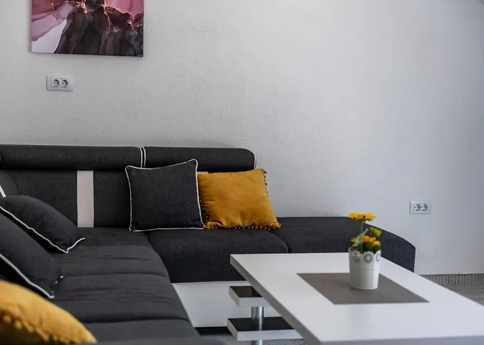 Peaceful Near The - Sole *